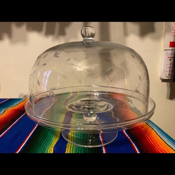 Princess Moderna Doomed Cake Plate - Picture 2 of 2